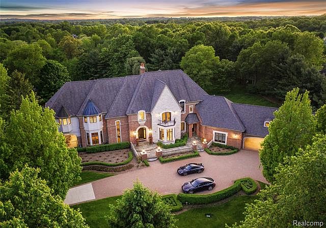 1st image of 2313 Pond Vallee Dr