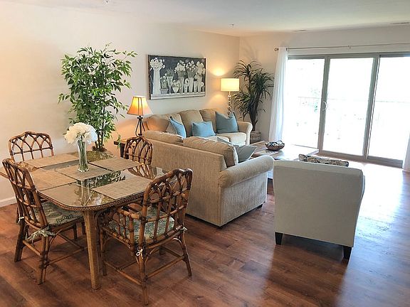 3rd image of 202 Eleven West Dr #Unit 2d