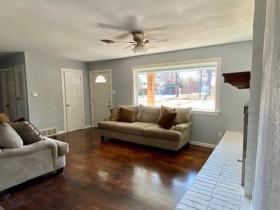 4th image of 2729 Goldenrod Ave