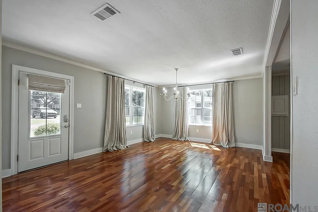 3 bed, 1644 sqft, $3,000 — Photo 4