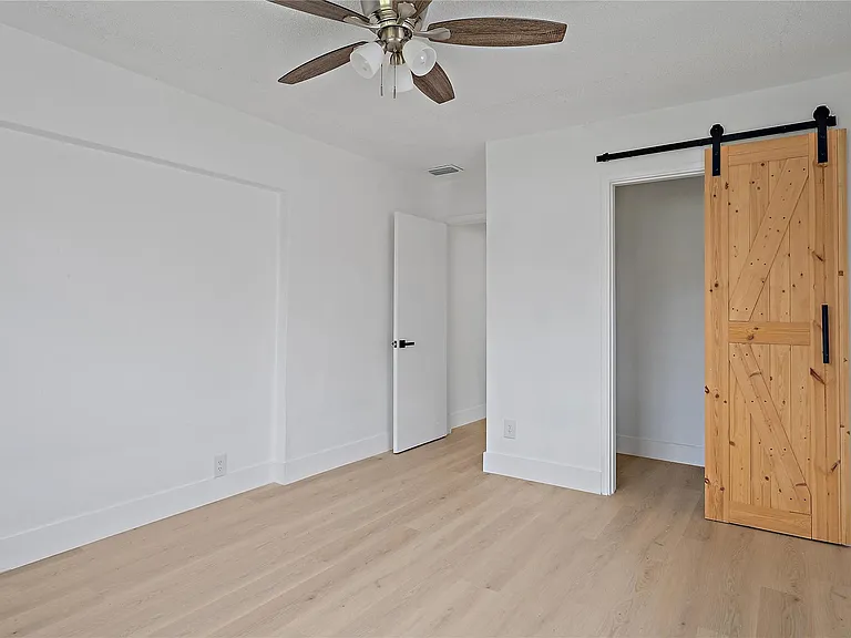 4510 NW 49th Dr — Photo 16