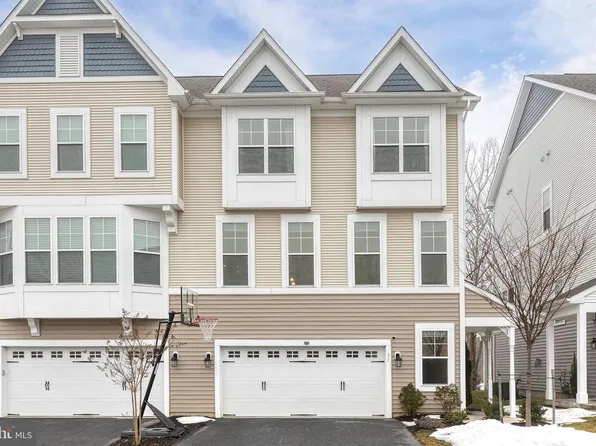 31 Greensborough Rd, Reisterstown, MD 21136
