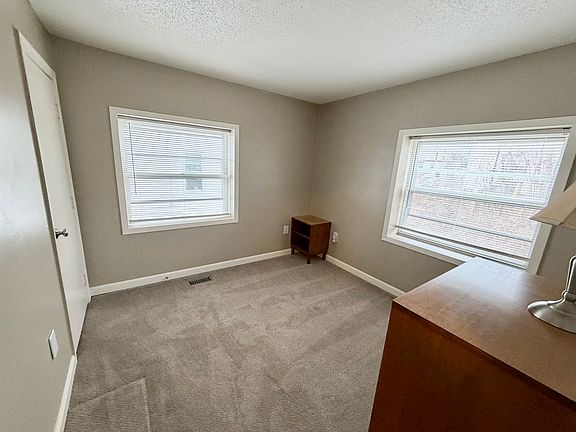 5th image of 165 Blaine St