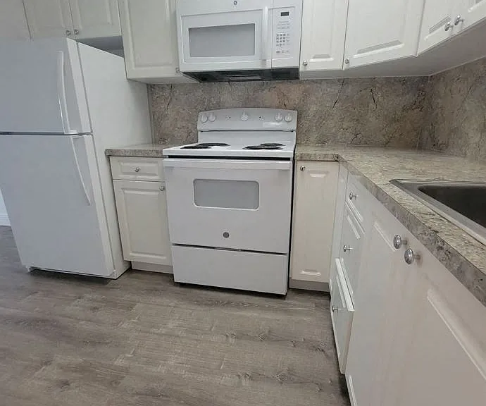 Mango Way Apartments — Photo 3