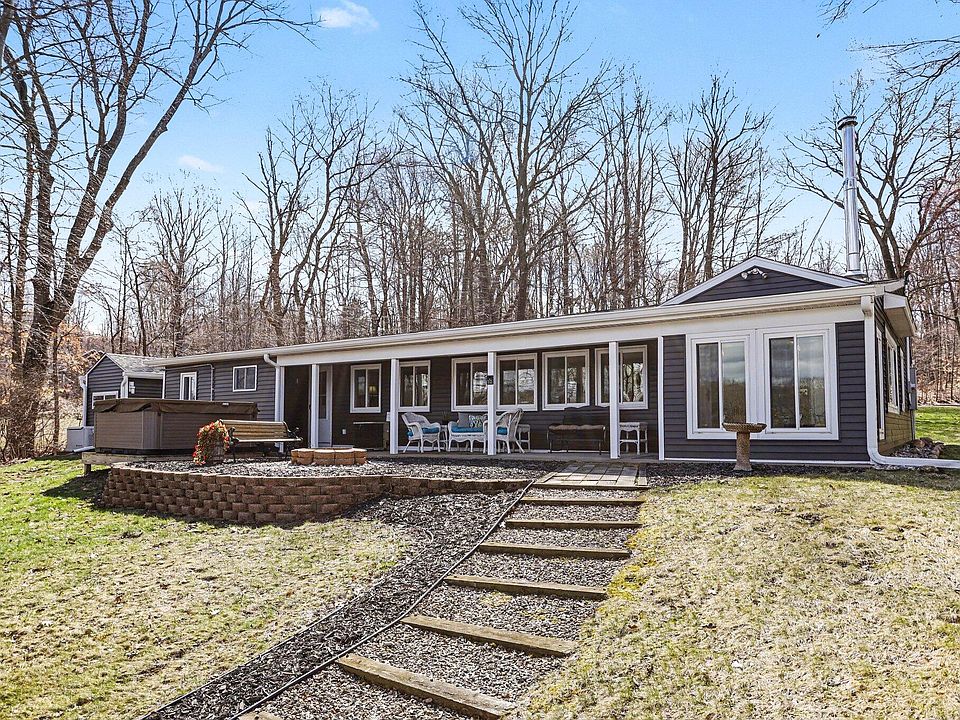 1st image of 598 Scotts Dr