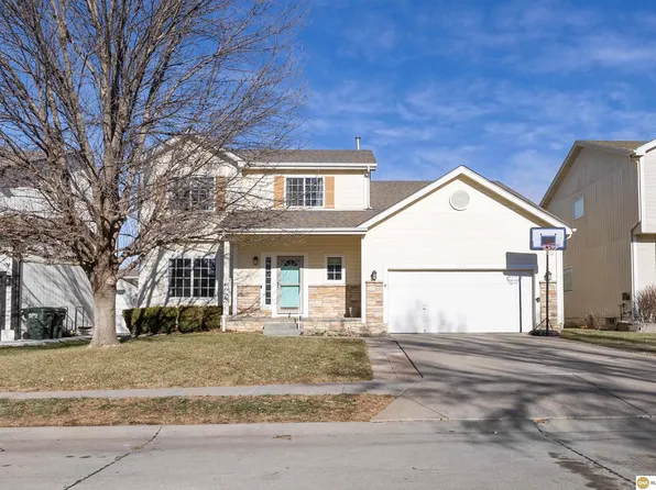 18624 Anne St, Omaha, NE 68135