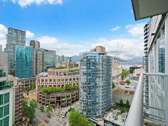 5th image of 821 Cambie St #2001