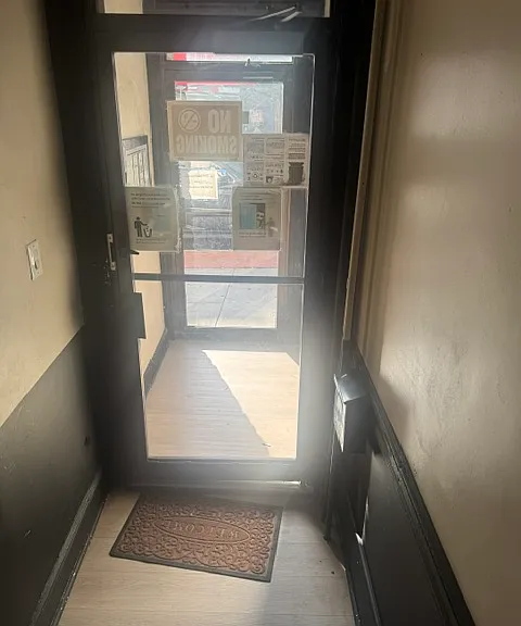 900 Summit Ave #8 — Photo 3