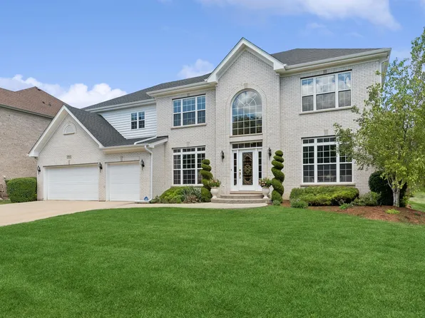 484 W Haleys Hill Ct, Palatine, IL 60074