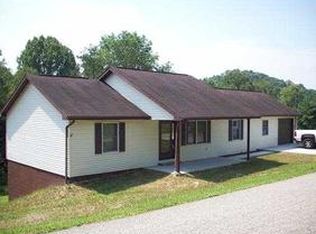627 Elk Est, Elkview, WV 25071