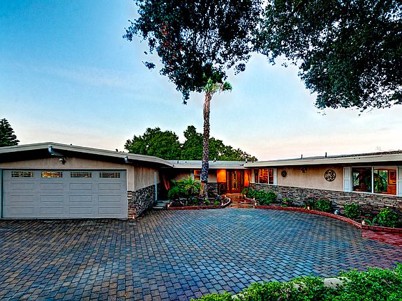 2nd image of 2778 Casalero Dr