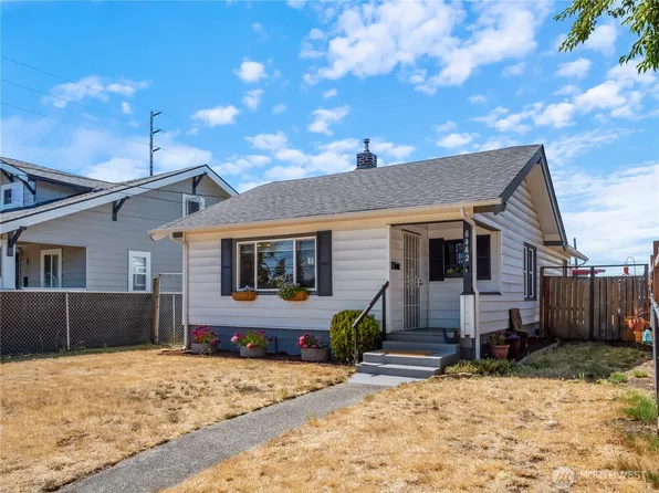 6442 S Puget Sound Avenue W, Tacoma, WA 98409