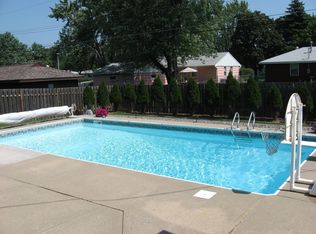 9207 Clinton Ave S, Bloomington, MN 55420