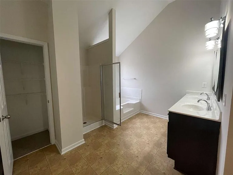 4205 Pointe Vecchio Cir — Photo 37