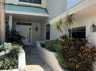 1676 Watermark Cir NE, Saint Petersburg, FL 33702