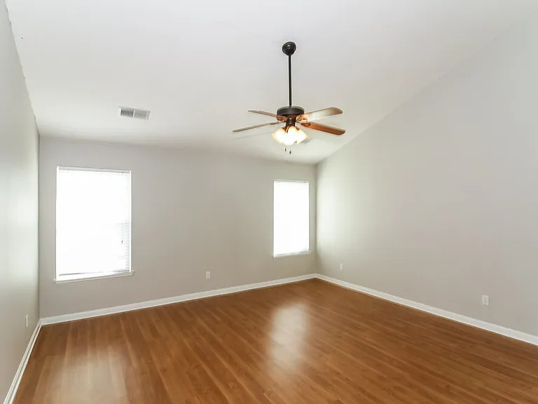 65 Arborlon Cv — Photo 9