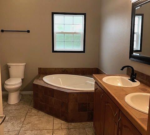 5th image of 4614 Shirl Ct
