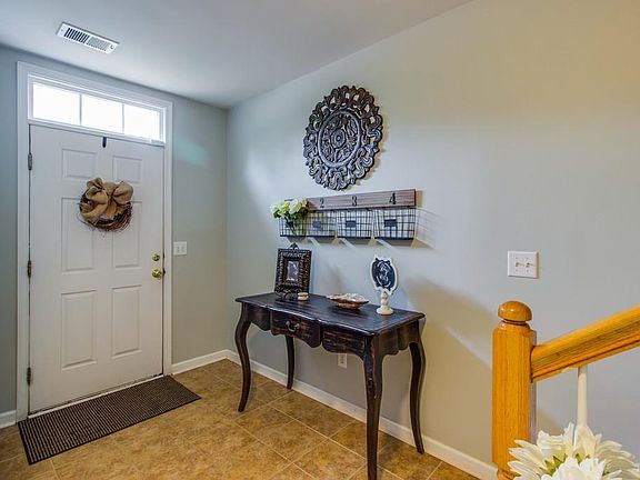 4th image of 661 Huffine Manor Cir