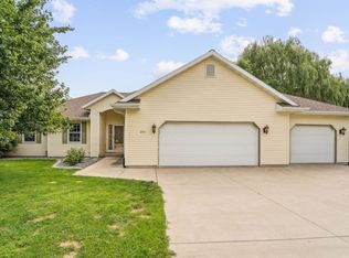 305 Morgan Ln, Beaver Dam, WI 53916