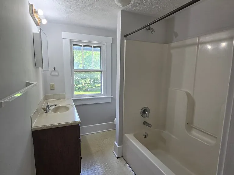 914 S Water St — Photo 14
