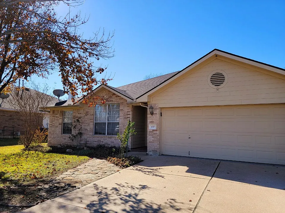 657 Columbine Ave