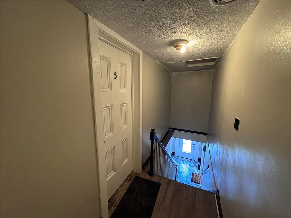 1 bed, 1.0 bath, 650 sqft, $1,400 — Photo 2