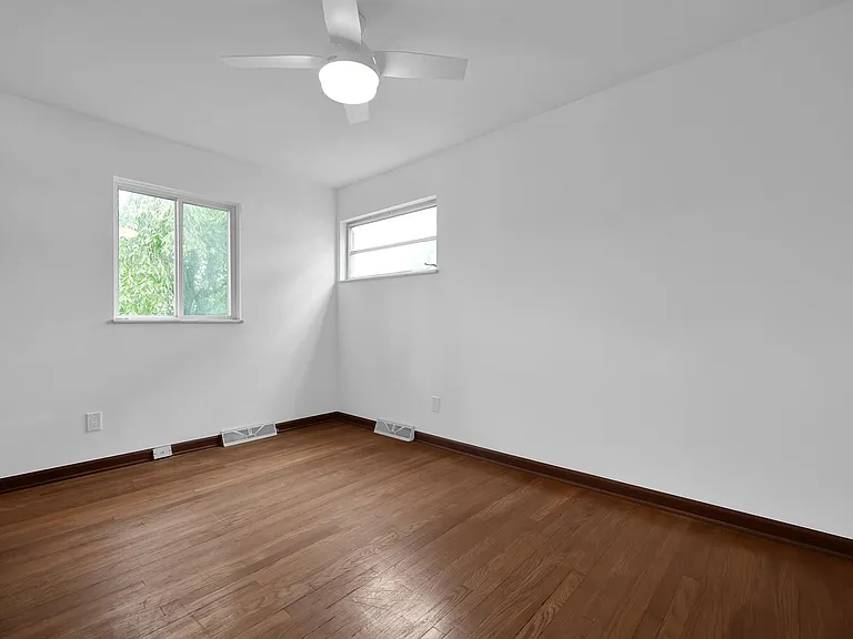760 Drummond Ct — Photo 9