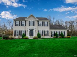 6476 Taylor Rd, Hamburg, NY 14075
