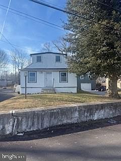 3rd image of 214-220 Church St