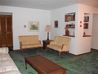 2nd image of 5980 Northview Dr