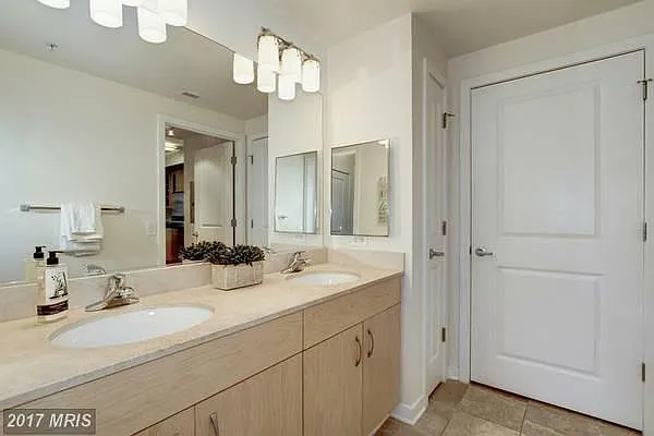 475 K St NW #830 — Photo 8
