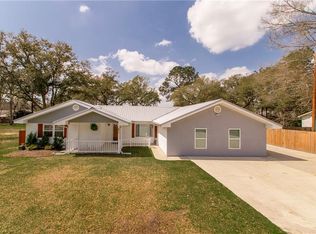 55 Oak Park Dr, Madisonville, LA 70447