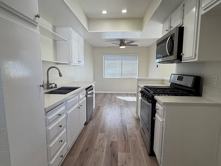 17141 Harbor Bluffs Cir #D — Photo 1