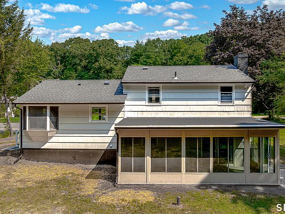 4th image of 48 Manor Lane