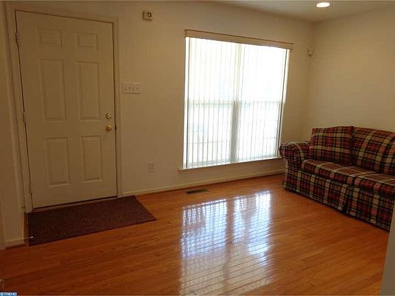 4th image of 106 Millview Dr