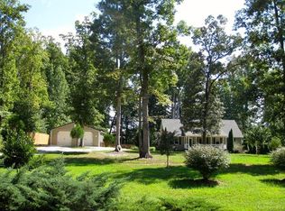 5805 Trenholm Woods Dr, Powhatan, VA 23139