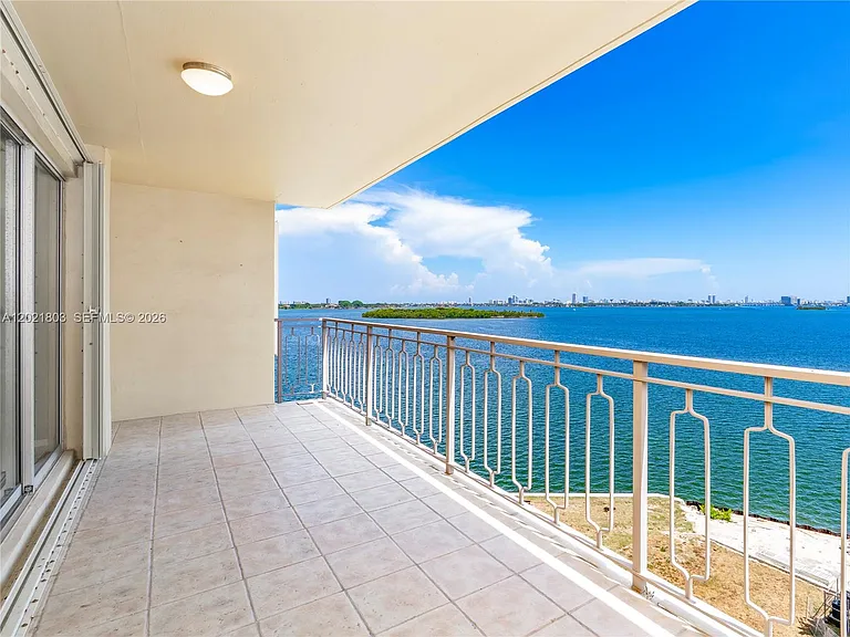 11111 Biscayne Blvd #912 — Photo 11
