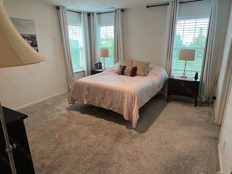 1060 Moraine Dr — Photo 22