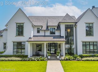 1398 Chesterfield Ave, Birmingham, MI