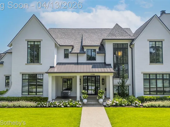 1398 Chesterfield Ave, Birmingham, MI 48009
