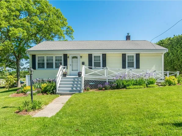 114 Grinnell Ave, Tiverton, RI 02878