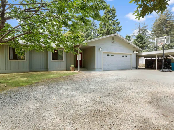 205 Kelly Rd, Crescent City, CA 95531