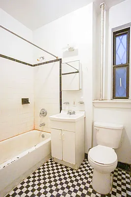 Rented by City Connections Realty | media 12
