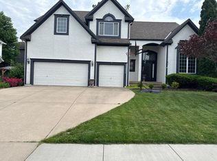 11205 W 141st St, Overland Park, KS 66221