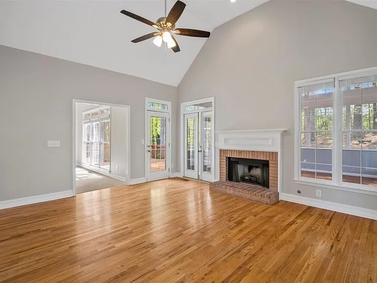 4735 Dartmoor Ln — Photo 6
