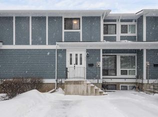 2210 N Oakmoor Dr SW #11, Calgary, AB T2V4R4