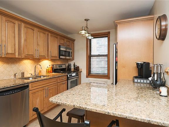 5th image of 3531 Bronxwood Ave #1D