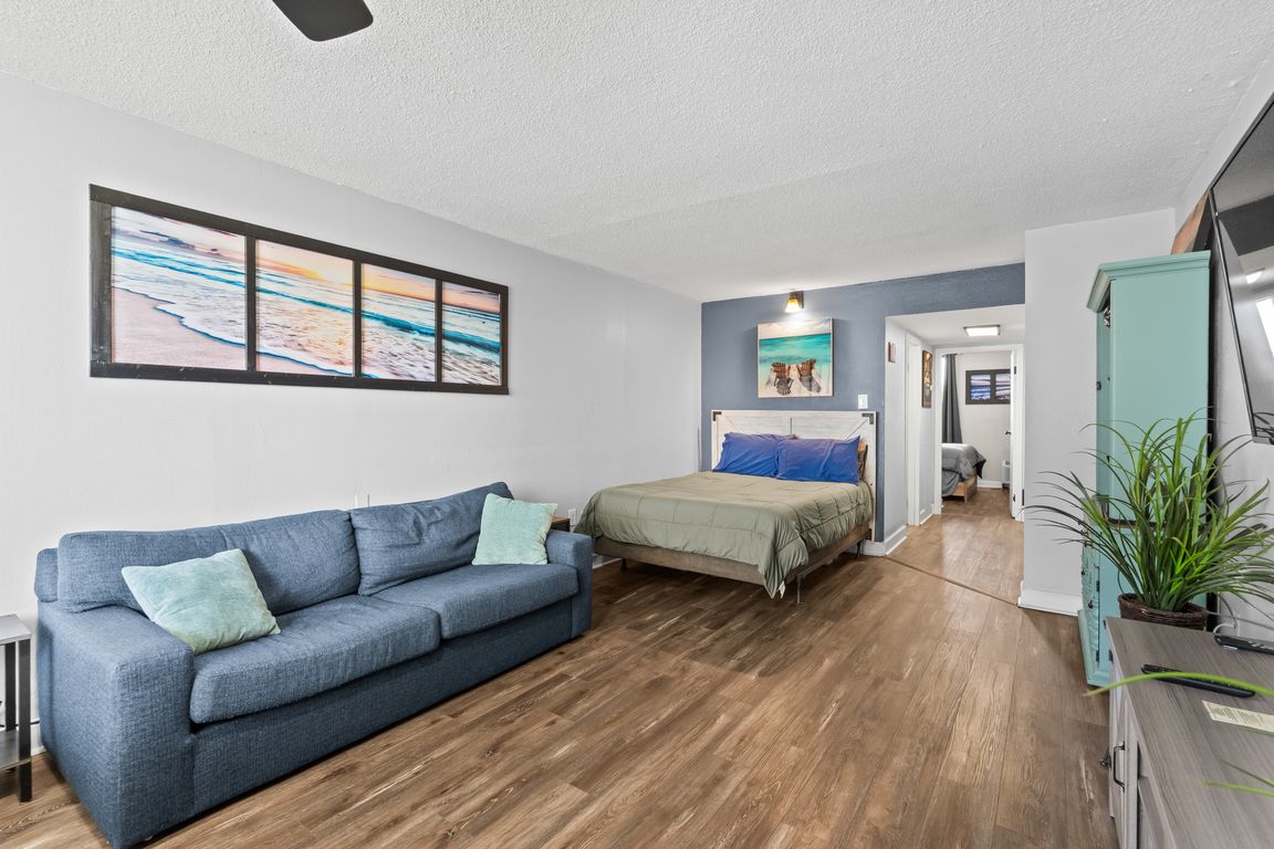 next background image