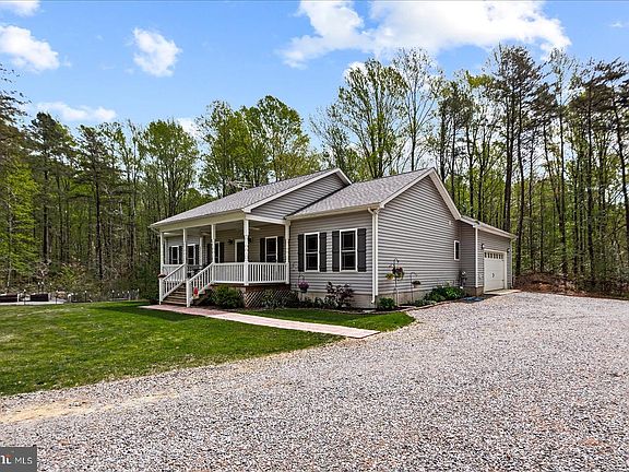 4th image of 15570 Dickinsons Corner Dr