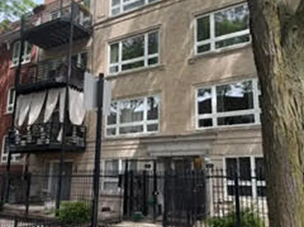 902 W Agatite Ave #T, Chicago, IL 60640